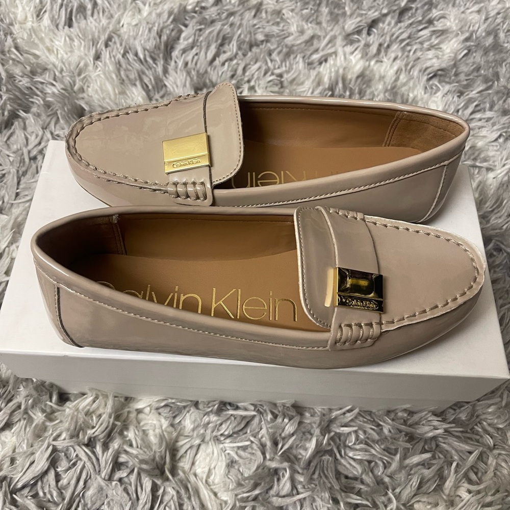 Calvin Klein Lisa Patent Cocoon 6 M